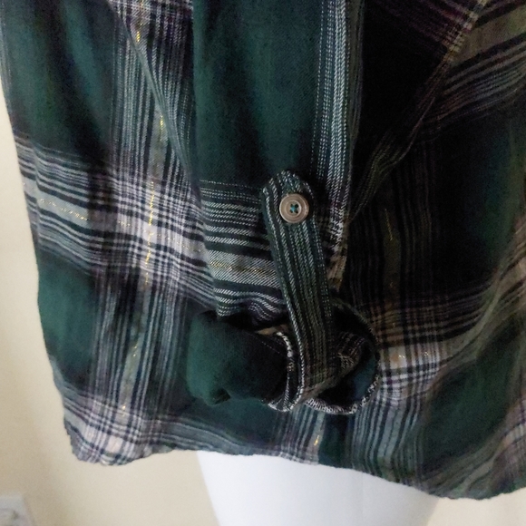 Dressbarn Plus Size 2X Dark Green Gold Plaid Long Sleeve Button Up Flannel Top - Picture 4 of 10